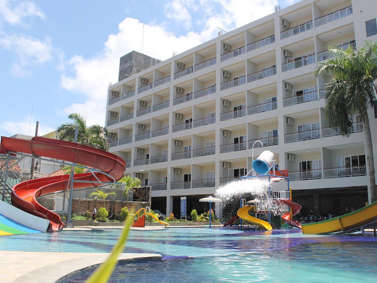 grand aquarium hotel pangandaran
