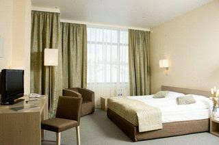 grand aquarium hotel pangandaran