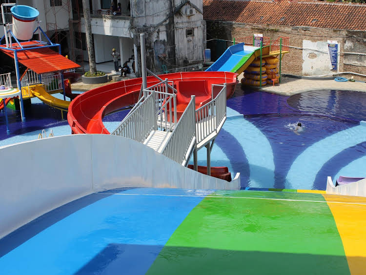 grand aquarium hotel pangandaran