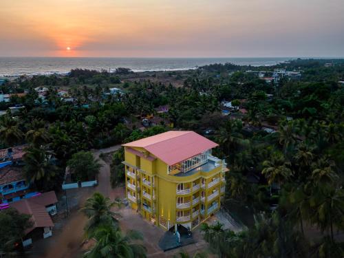 Bedzzz Xclusiv Morjim, Goa By Leisure Hotels,,3 star