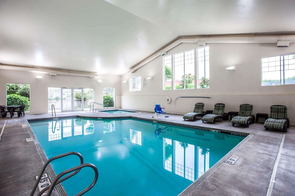 quality inn and suites federal way seattle