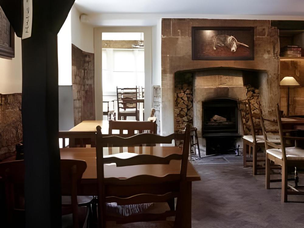 the wheelwrights arms hotel