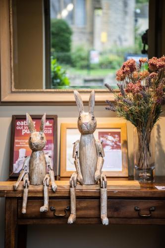 the wheelwrights arms hotel
