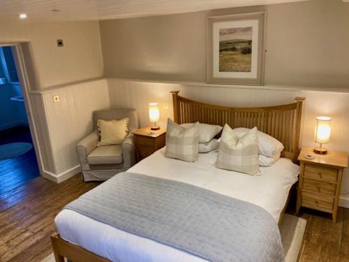 the wheelwrights arms hotel