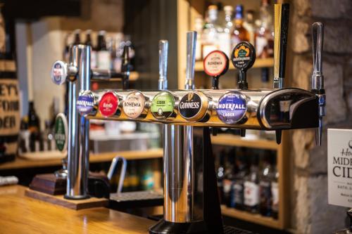 the wheelwrights arms hotel