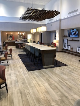 hampton inn and suites ann arbor west
