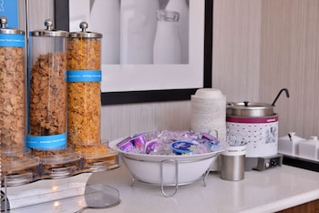 hampton inn and suites ann arbor west