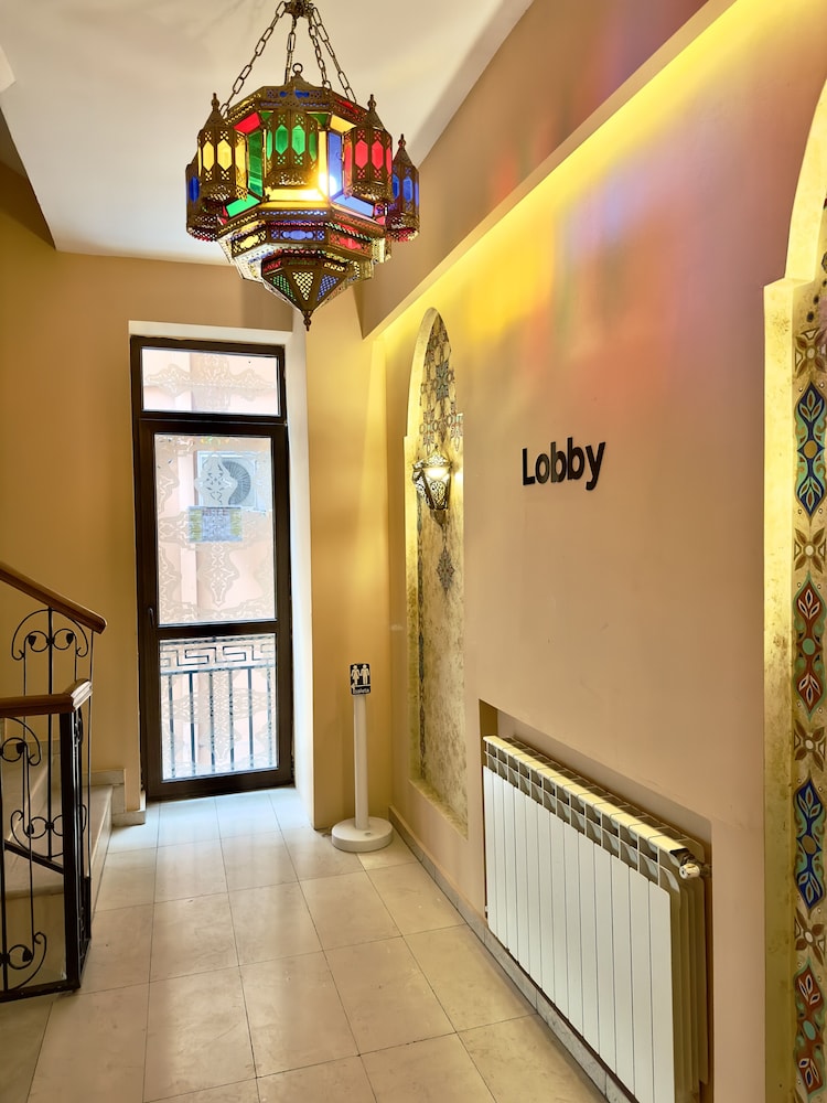 piccolo mondo by citybookings