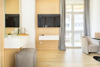 piccolo mondo by citybookings