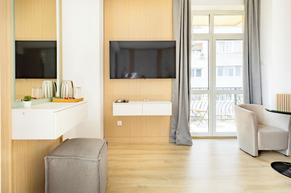 piccolo mondo by citybookings