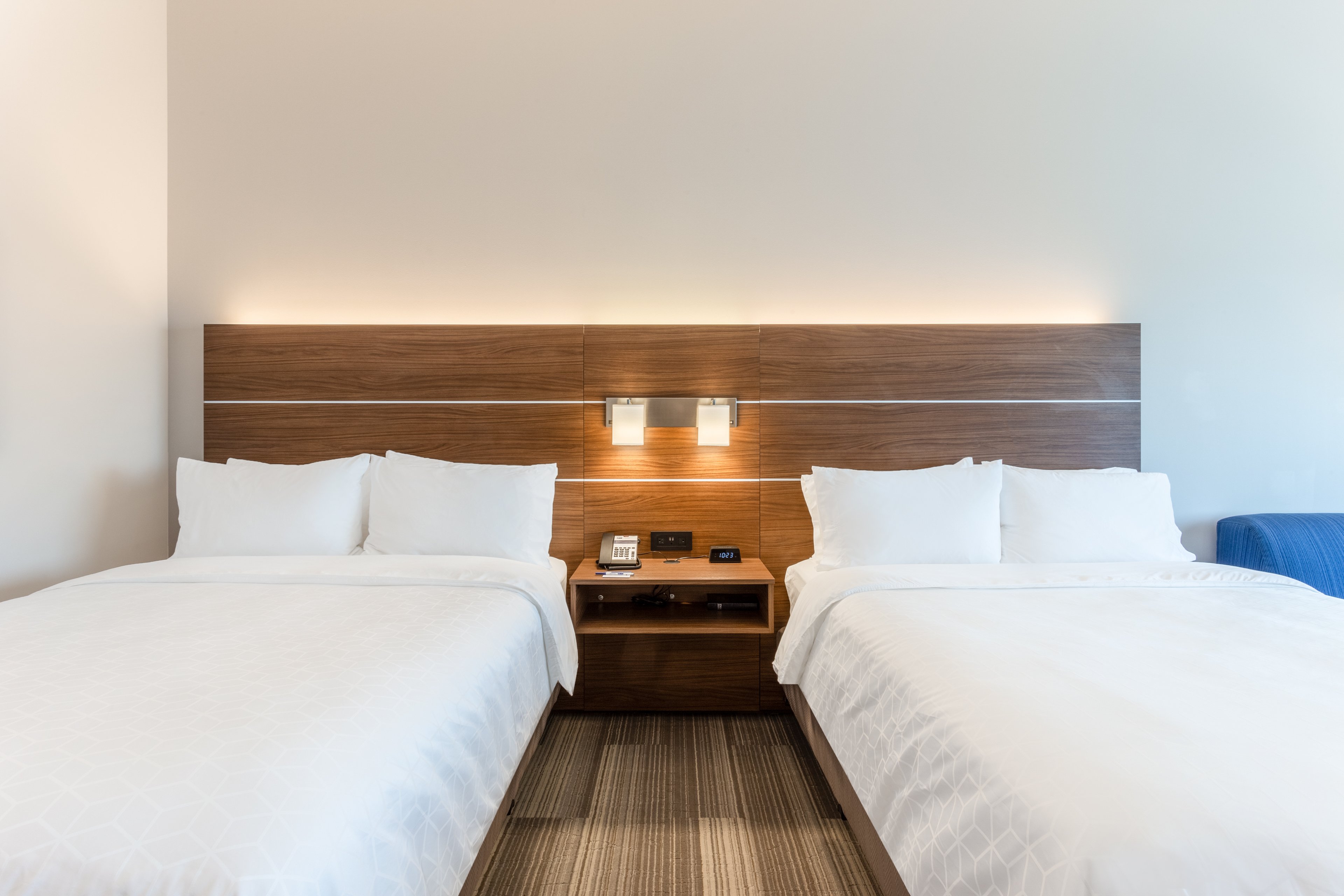 holiday inn express and suites springfield north by ihg