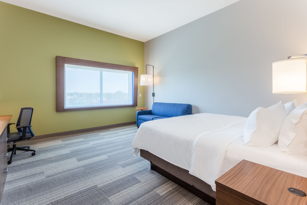 holiday inn express and suites springfield north by ihg