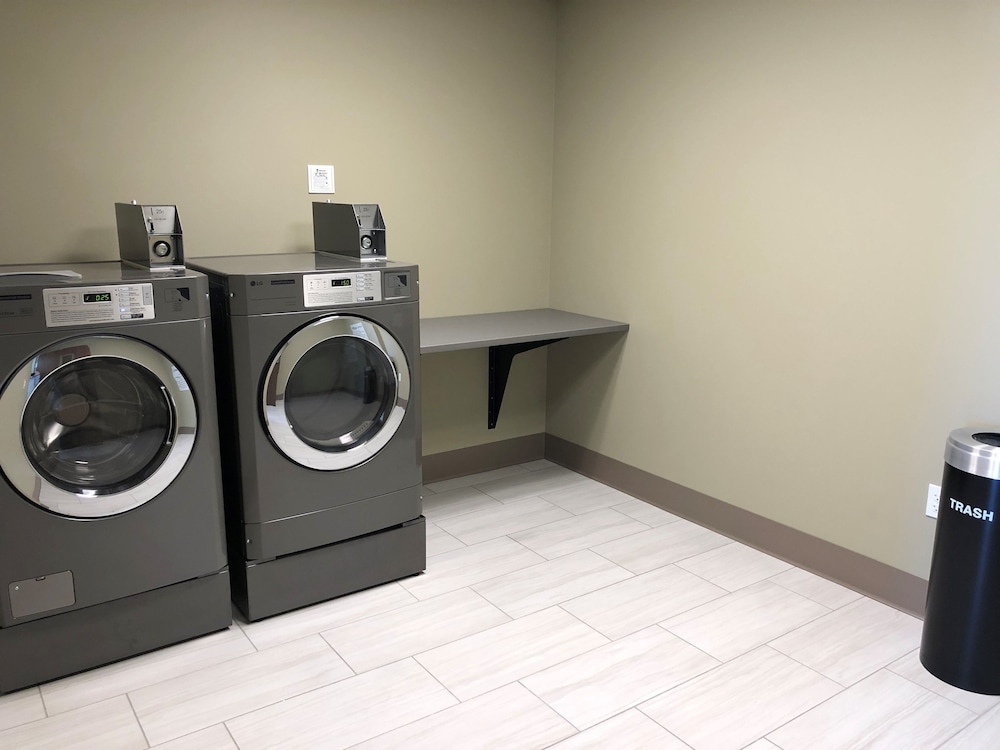 holiday inn express and suites springfield north by ihg