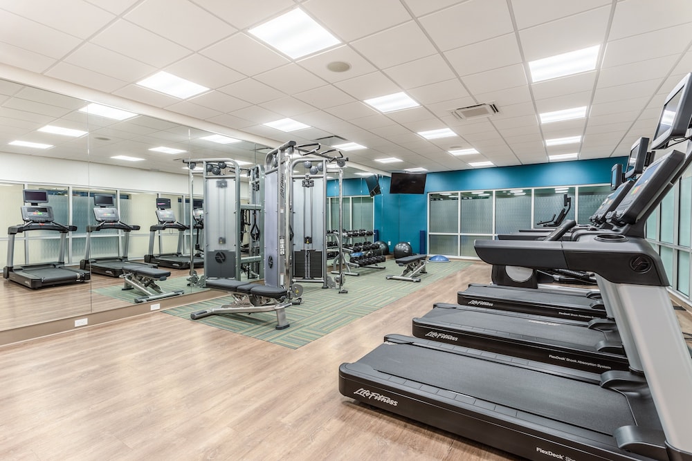holiday inn express and suites springfield north by ihg