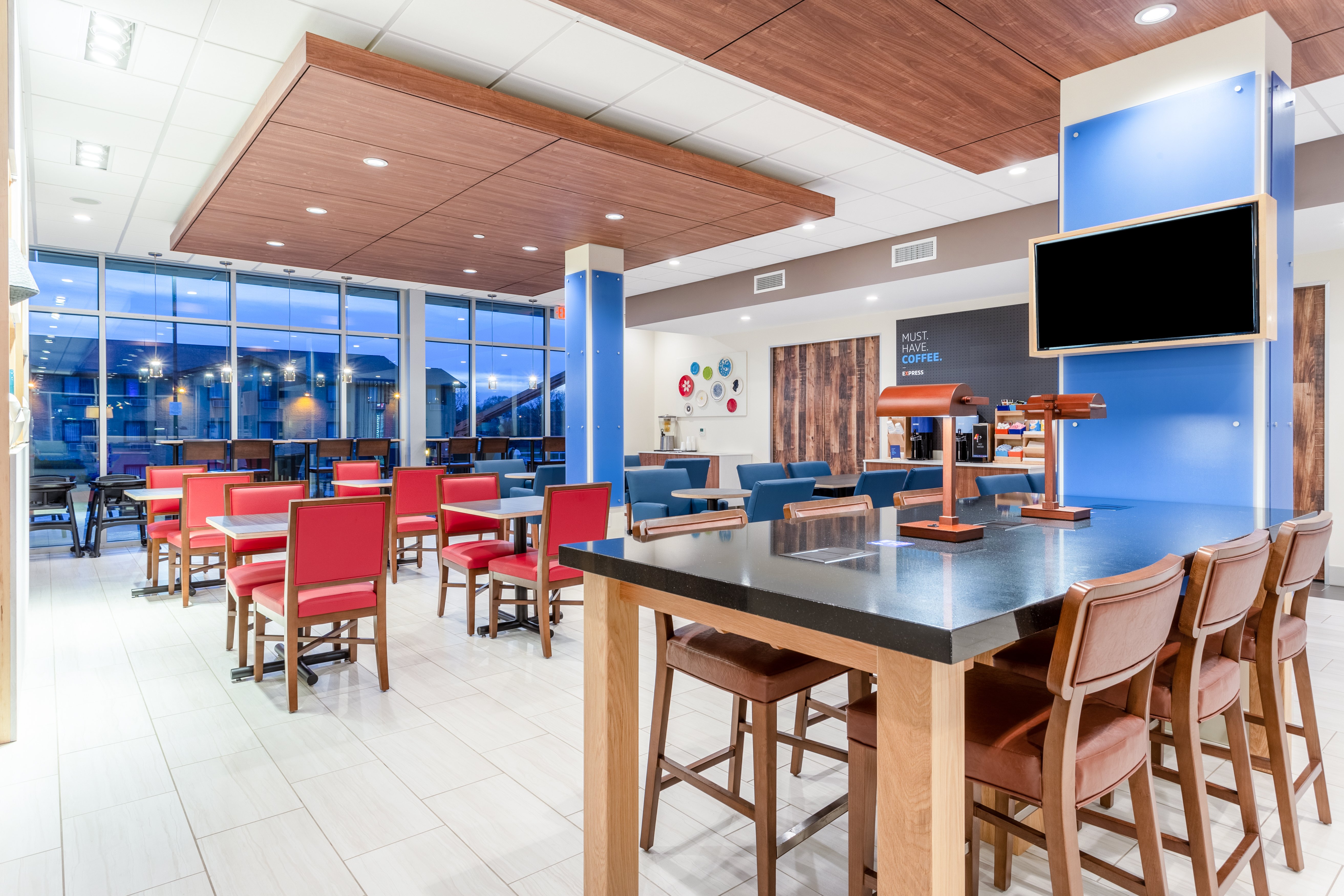 holiday inn express and suites springfield north by ihg