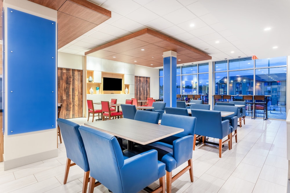 holiday inn express and suites springfield north by ihg