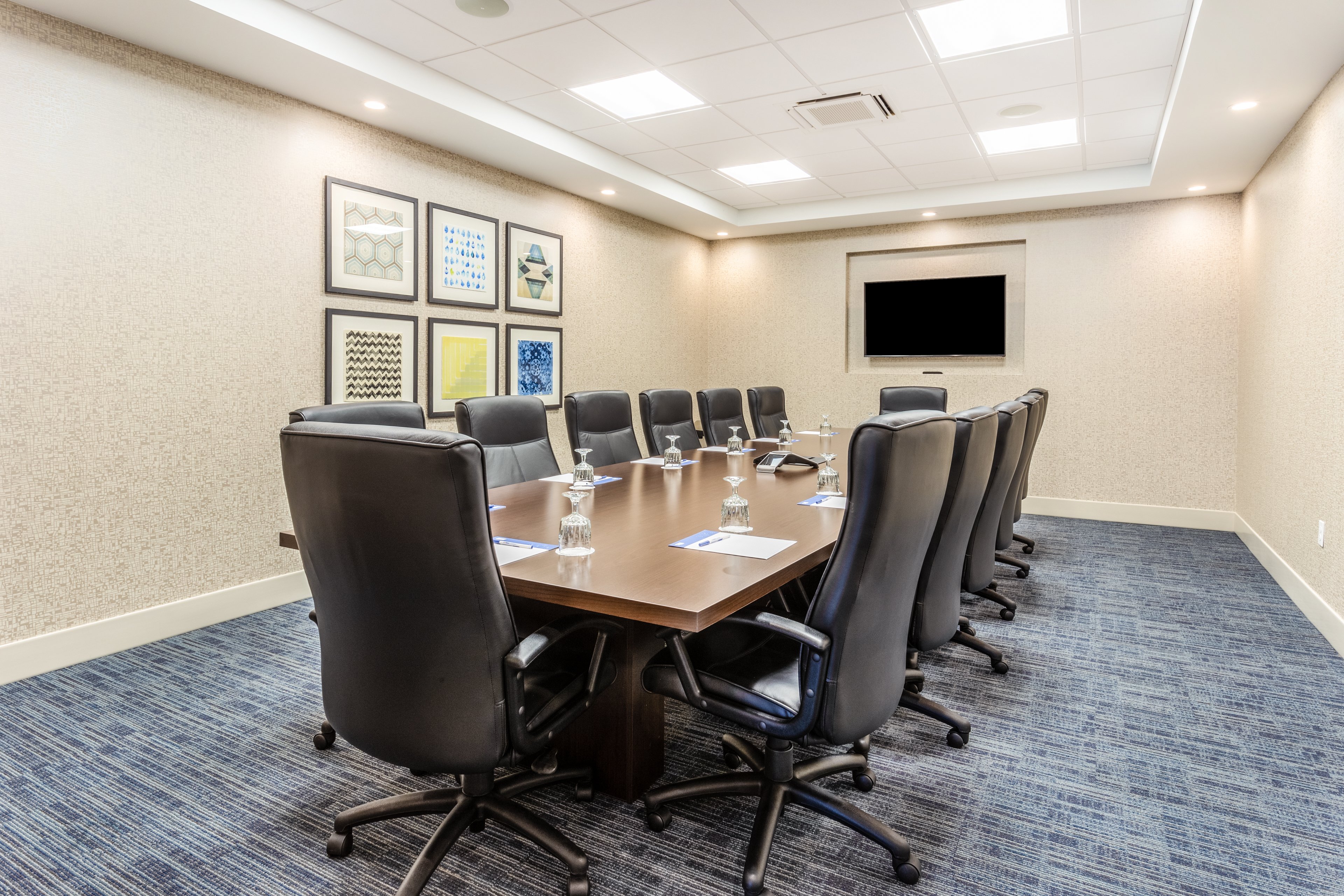 holiday inn express and suites springfield north by ihg