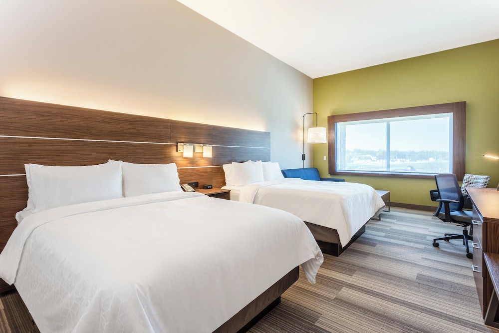 holiday inn express and suites springfield north by ihg