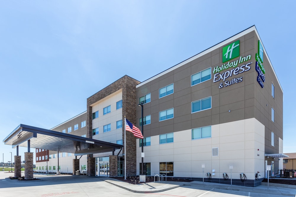 holiday inn express and suites springfield north by ihg