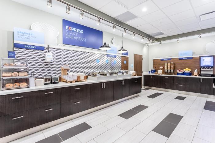 holiday inn express and suites springfield north by ihg