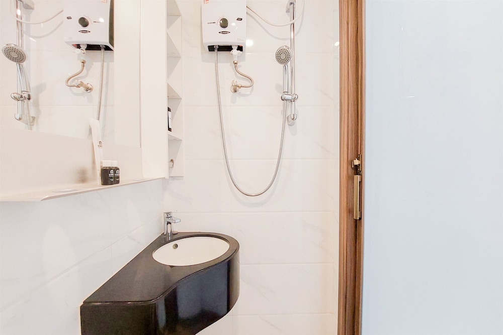 best deal and homey studio sky house alam sutera apartment