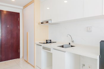 best deal and homey studio sky house alam sutera apartment