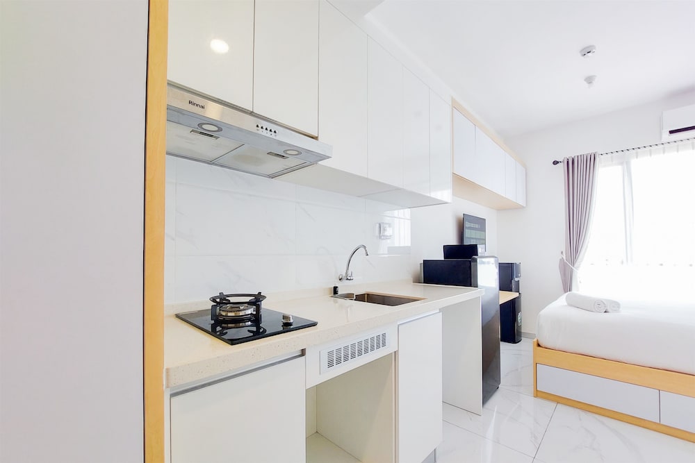 best deal and homey studio sky house alam sutera apartment