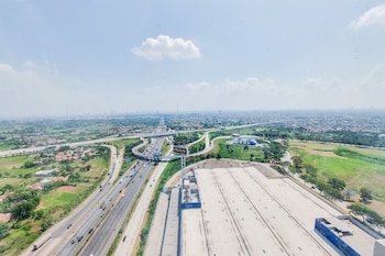 best deal and homey studio sky house alam sutera apartment