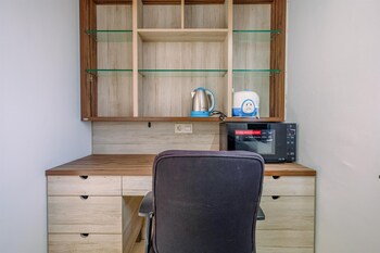 best homey and cozy studio at dave apartment