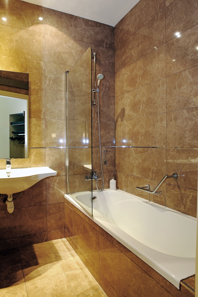 sure hotel by best western paris gare du nord