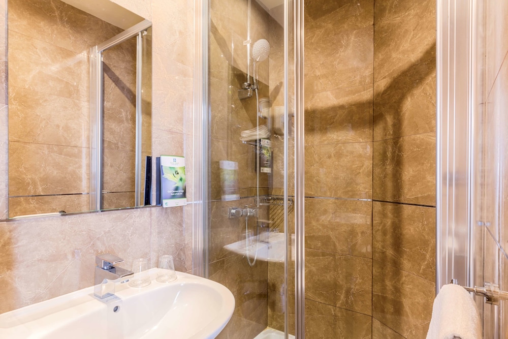 sure hotel by best western paris gare du nord