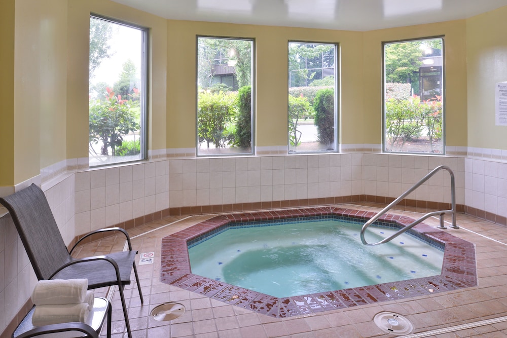 holiday inn express federal way seattle south an ihg hotel