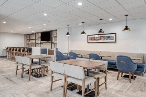 holiday inn express federal way seattle south an ihg hotel