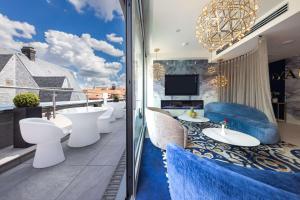 best western premier royal blue