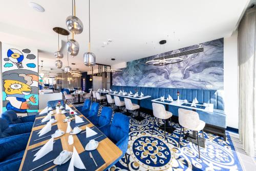 best western premier royal blue