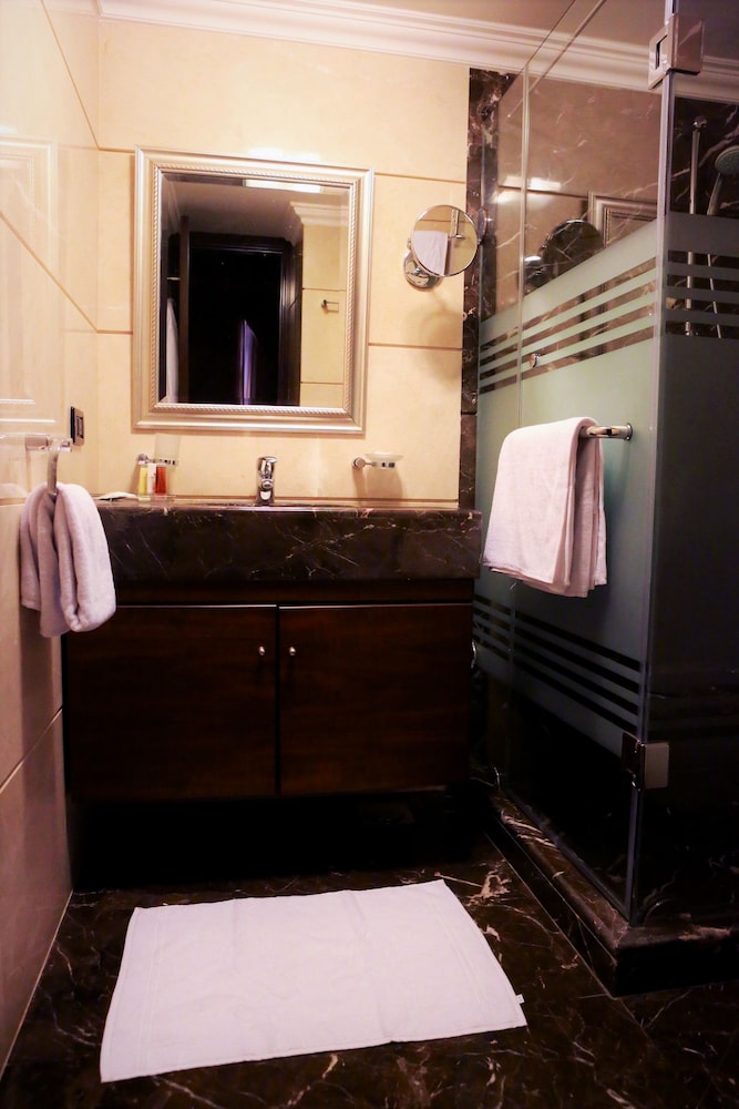 imperial suites hotel