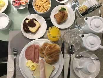 imperial suites hotel