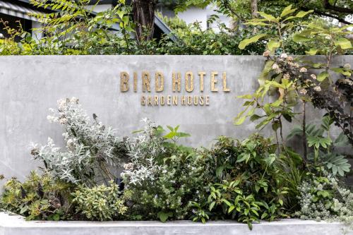 bird hotel