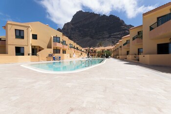 Complejo Las Tres Palmeras,La Calera>>Alajero,3 star