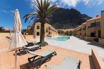 Complejo Las Tres Palmeras,La Calera>>Alajero,3 star