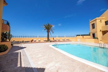 Complejo Las Tres Palmeras,La Calera>>Alajero,3 star