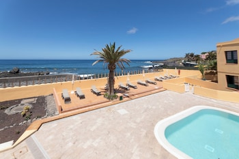 Complejo Las Tres Palmeras,La Calera>>Alajero,3 star