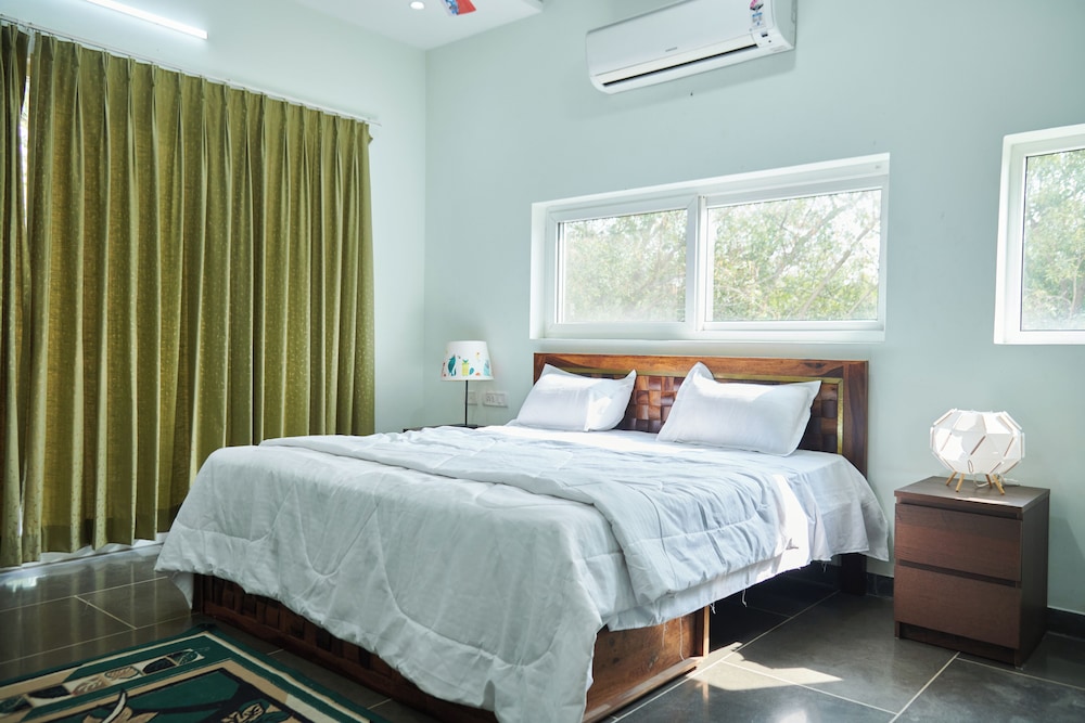 bliss farm stay lilly