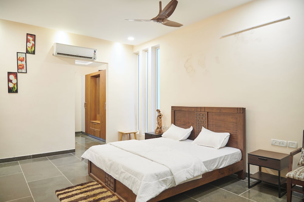 bliss farm stay lilly