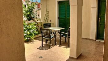 phevos villa