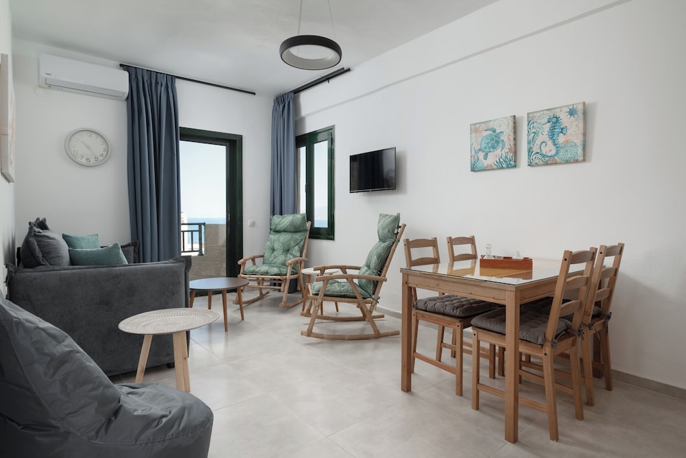 blue horizon apartments