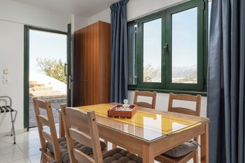 blue horizon apartments
