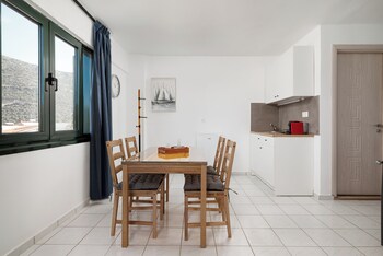 blue horizon apartments