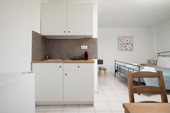 blue horizon apartments