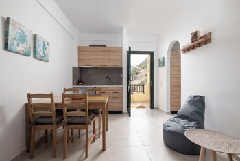 blue horizon apartments